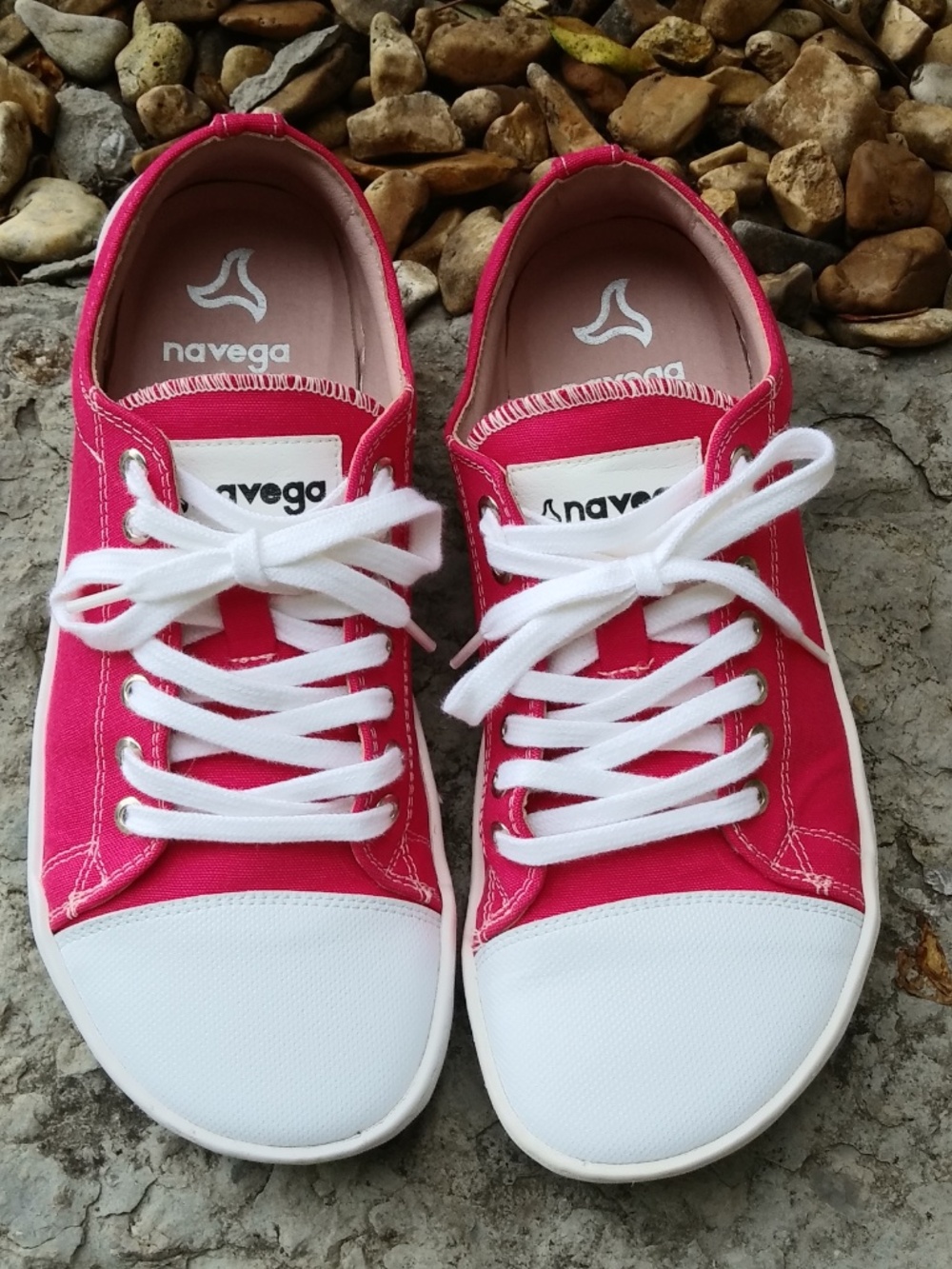 Navega Hot Pink Barefoot Sneakers Womens 39(40)/8.5-9 Canvas Shoes Discontinued